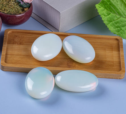 天然オパール パームストーン 癒し ポケット 磨きオパール 岩石 オバル 心配石 不安を解消する