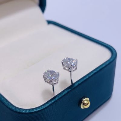 18k ゴールド モイサナイト ダイヤモンド オーバル イヤリング プレゼント